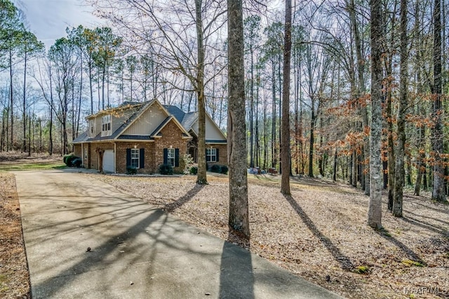 view of front of property featuring a garage