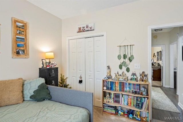 bedroom with a closet