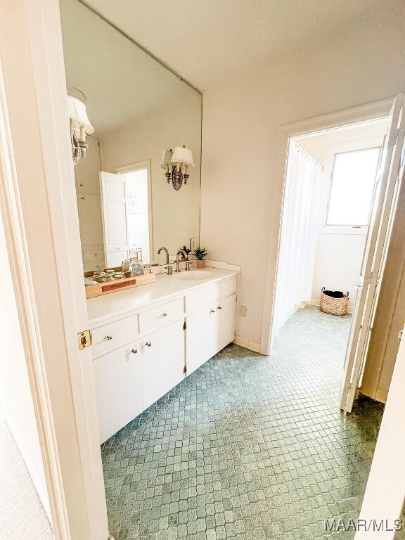 bathroom with vanity