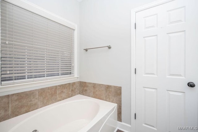 bathroom featuring a bathtub