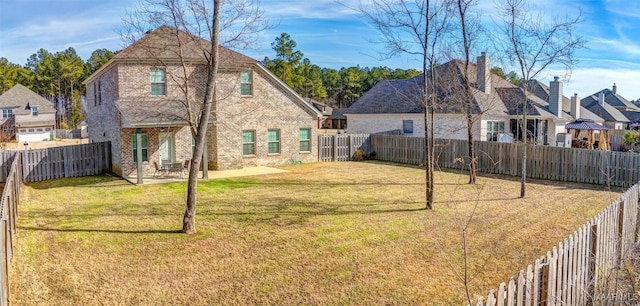 view of yard with a patio