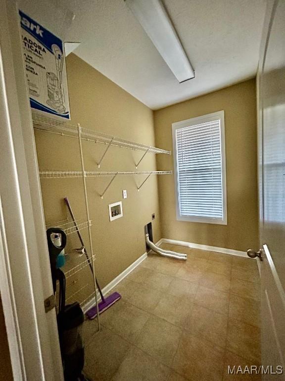 laundry area featuring washer hookup