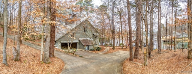 view of front of property