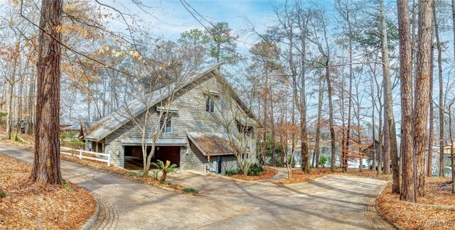 view of front facade with a garage