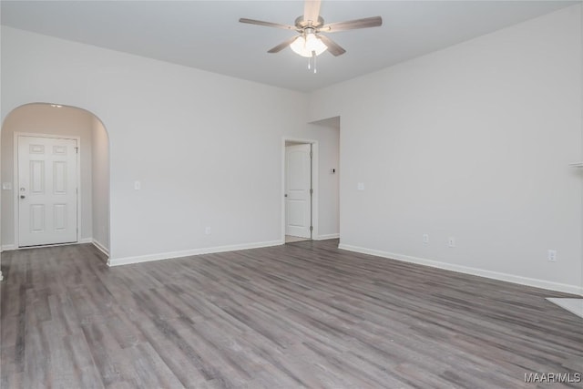 unfurnished room featuring wood-type flooring and ceiling fan