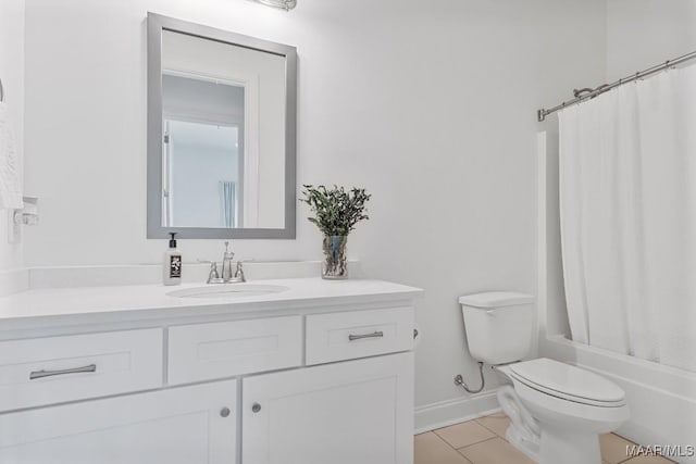 full bathroom with shower / bathtub combination with curtain, vanity, and toilet