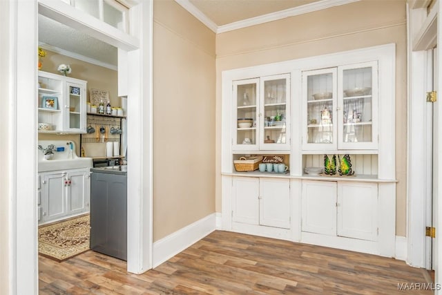 interior space with washer / dryer and sink