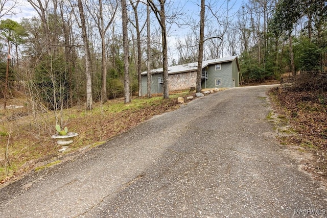 view of front of house featuring driveway