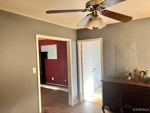 bedroom featuring a ceiling fan