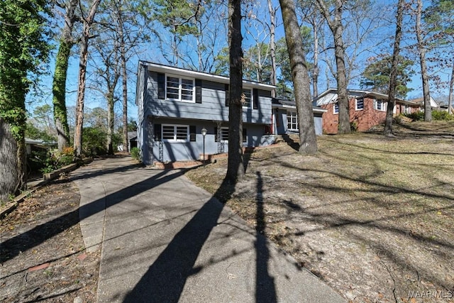 view of front of property