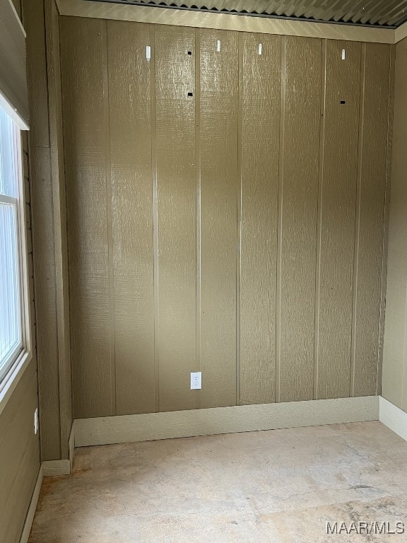 753 Bluff Rd, Rockford, AL 35136 - empty room with plenty of natural light