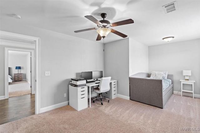 bedroom with ceiling fan, carpet, visible vents, and baseboards