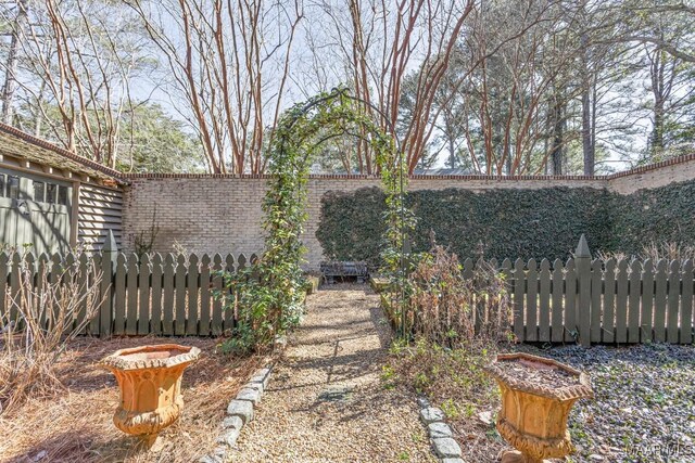 view of yard featuring fence