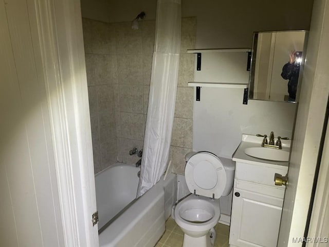 full bath featuring toilet, tile patterned flooring, vanity, and shower / bathtub combination with curtain