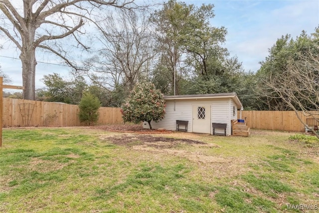 view of yard featuring a fenced backyard