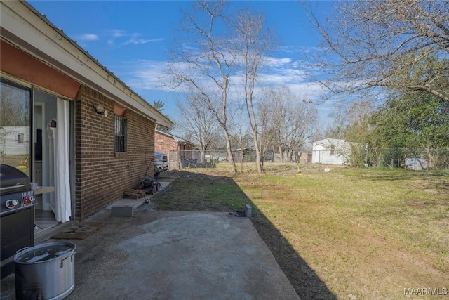 5217 W Shades Valley Dr, Montgomery, AL 36108 - view of yard featuring a fenced backyard and a patio