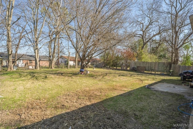 5217 W Shades Valley Dr, Montgomery, AL 36108 - view of yard featuring fence