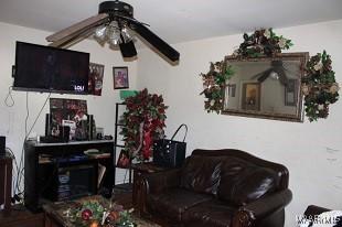 114 Rotary St, Montgomery, AL 36110 - living area with a ceiling fan