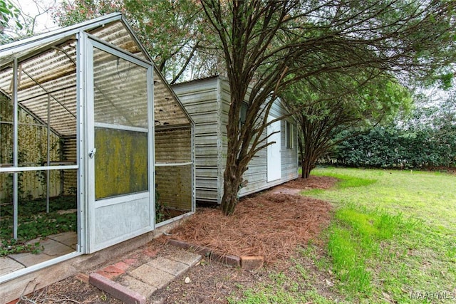 view of outbuilding featuring an outbuilding