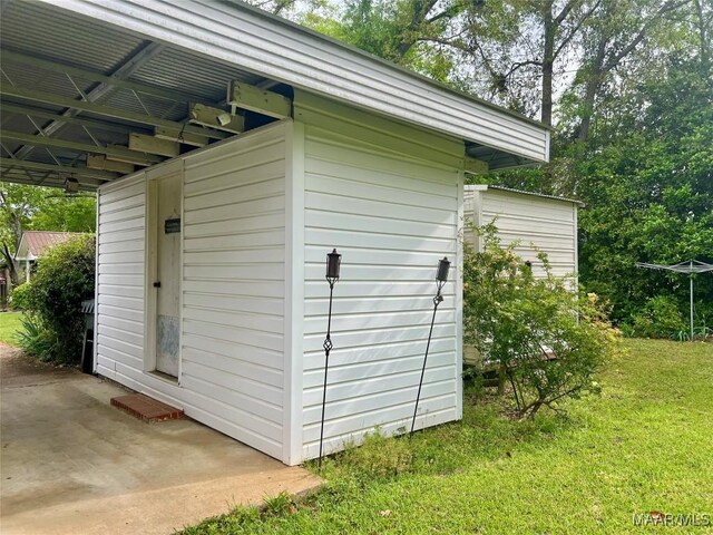 89 First Ave, Luverne, AL 36049 - view of outdoor structure with an outbuilding