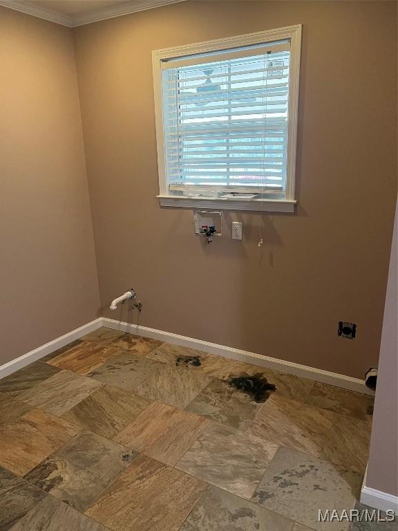 376 Mckenzie St, Mckenzie, AL 36456 - clothes washing area with baseboards, washer hookup, laundry area, and gas dryer hookup