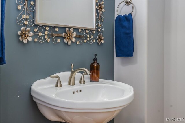 9533 Fendall Hall Cir, Montgomery, AL 36117 - bathroom with a sink