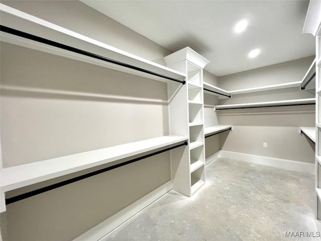 1150 Southern Hills Dr, Wetumpka, AL 36093 - view of walk in closet