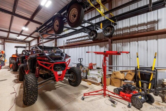 177 Tankersley Rd, Wetumpka, AL 36092 - garage featuring metal wall