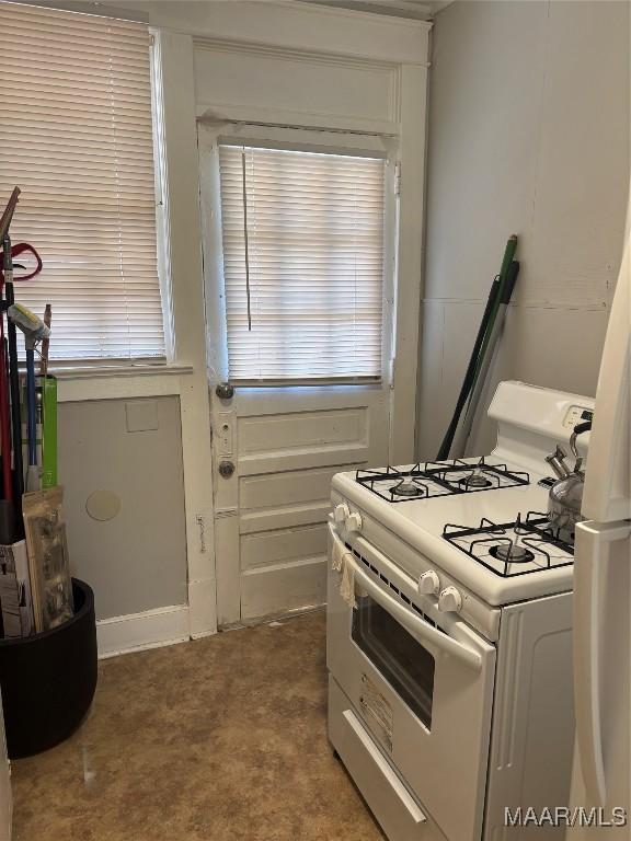 305 Federal Dr, Montgomery, AL 36107 - kitchen with white range with gas stovetop