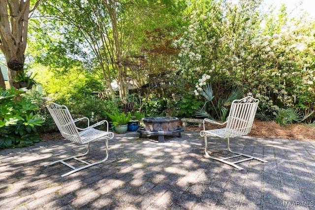374 Rose Ln, Montgomery, AL 36104 - view of patio