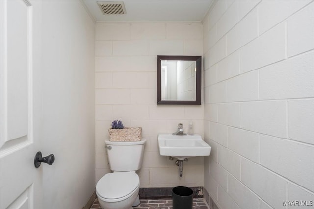 6432 Wynwood Pl, Montgomery, AL 36117 - half bath with toilet and a sink