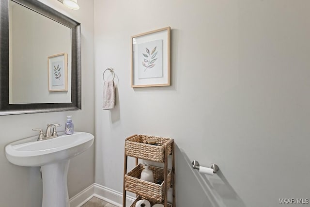 184 Houston St, Prattville, AL 36066 - bathroom with baseboards