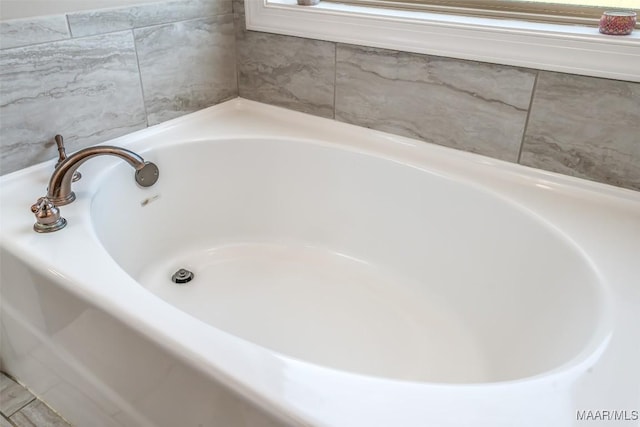 1017 Ridge Point Dr, Deatsville, AL 36022 - interior details featuring a garden tub