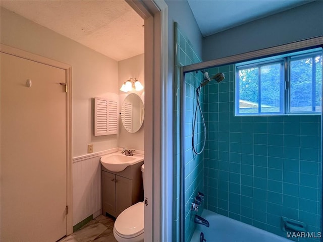 113 Kingston Pl, Prattville, AL 36067 - bathroom featuring wainscoting, toilet, tub / shower combination, and vanity