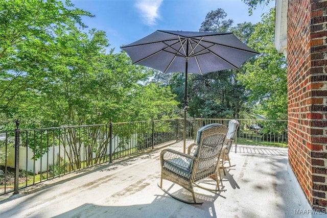 100 S Franklin Ave, Luverne, AL 36049 - view of patio / terrace
