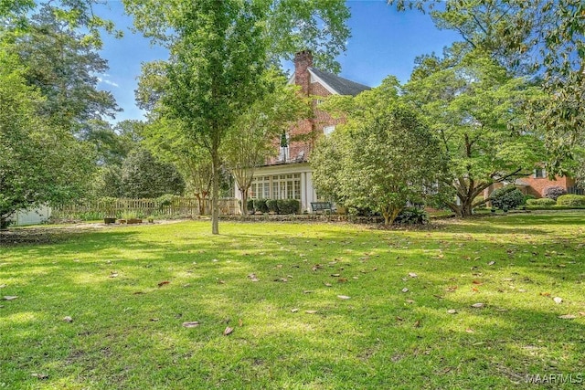 100 S Franklin Ave, Luverne, AL 36049 - view of yard featuring fence