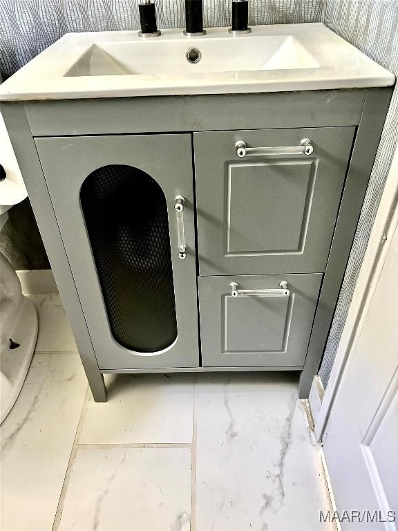 644 Iris Ln, Montgomery, AL 36105 - bathroom view of vanity