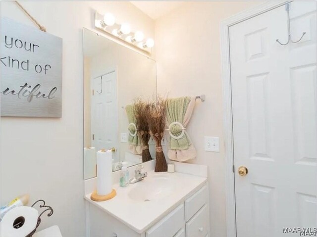 7648 Steele Ridge Dr, Montgomery, AL 36117 - bathroom featuring vanity and toilet