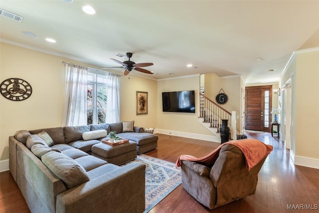105 Bell Pkwy, Wetumpka, AL 36092 - living room featuring baseboards, ornamental molding, and visible vents