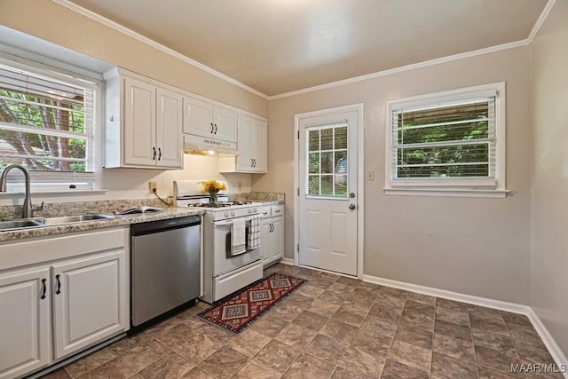 kitchen with stainless steel dishwasher, baseboards, under cabinet range hood, and white range with gas cooktop