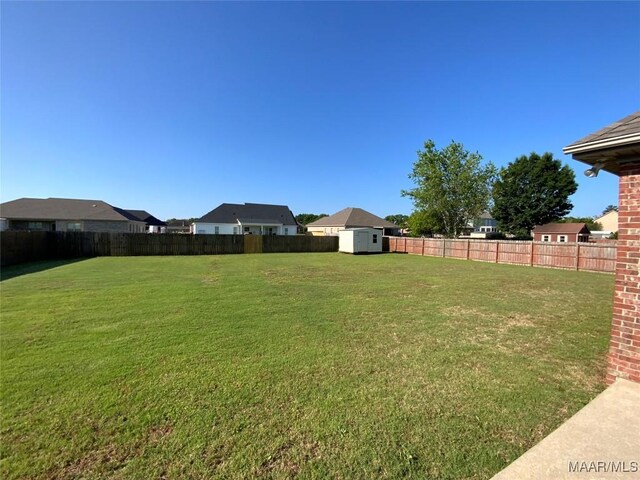 2009 Vonica Rose St, Deatsville, AL 36022 - photo 34