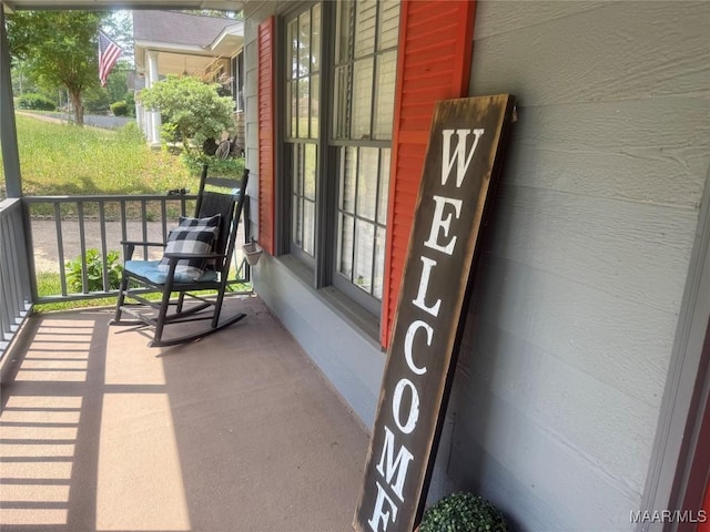 3037 Willow Lane Dr, Montgomery, AL 36109 - balcony with a porch