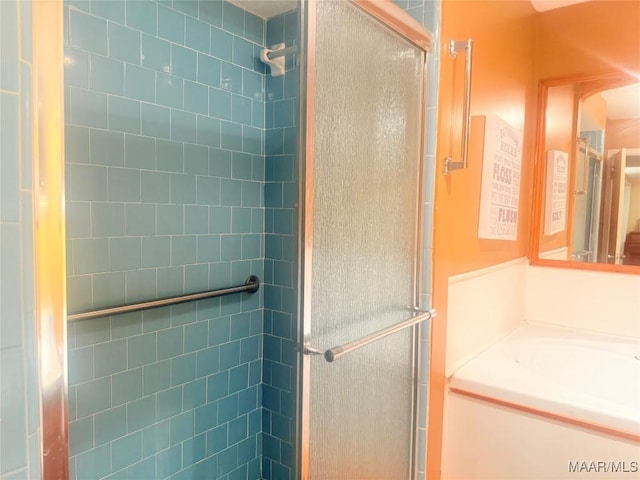 3037 Willow Lane Dr, Montgomery, AL 36109 - bathroom featuring a stall shower