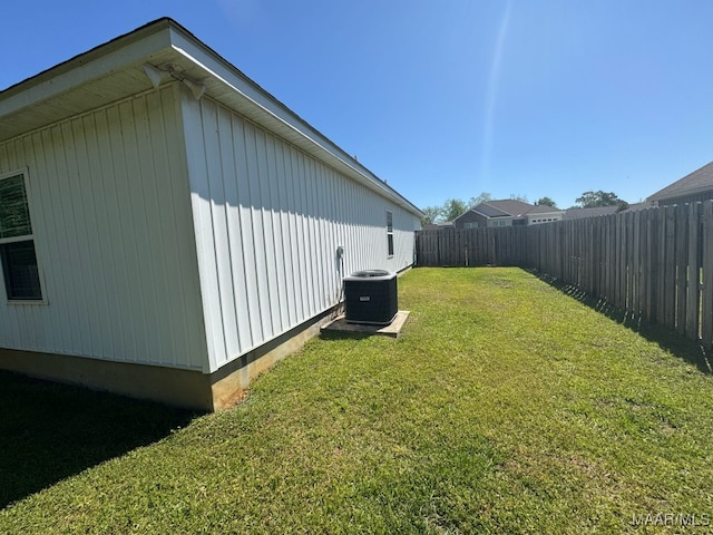 107 Jules Ln, Ashford, AL 36312 - view of side of property featuring central air condition unit