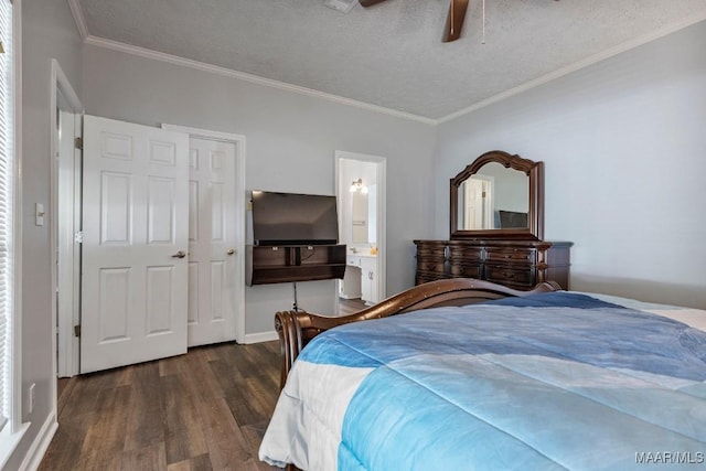 bedroom with a textured ceiling, ceiling fan, ornamental molding, and wood finished floors