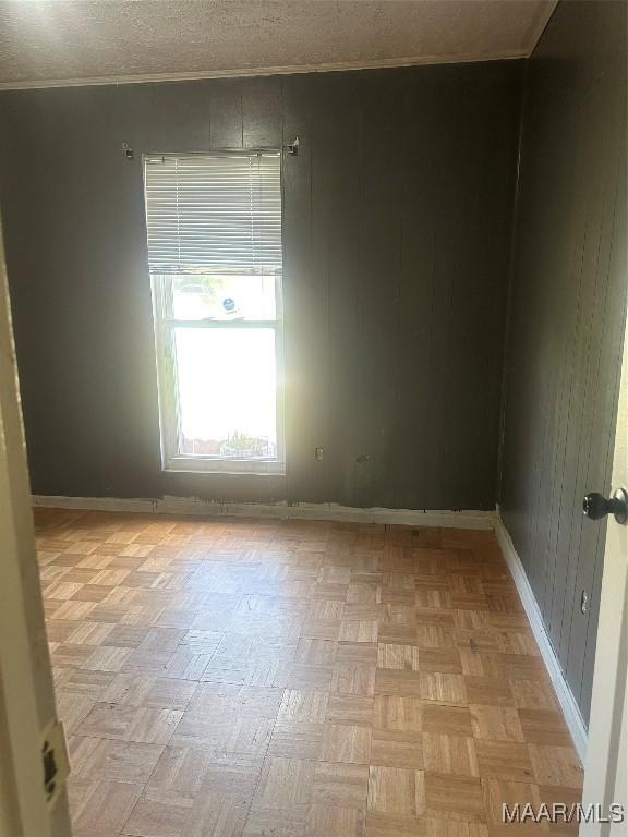 5545 E Shades Valley Dr, Montgomery, AL 36108 - unfurnished room with baseboards and ornamental molding