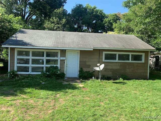 341 Chisholm St, Montgomery, AL 36110 - view of front of property featuring a shingled roof and a front yard