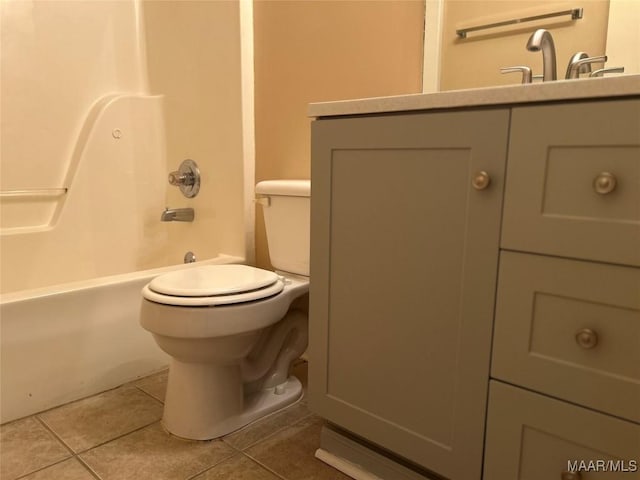 1348 Whisperwood Ct, Montgomery, AL 36117 - full bath with tile patterned flooring, toilet, vanity, and bathtub / shower combination