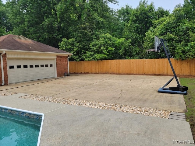 1550 Meriwether Rd, Montgomery, AL 36117 - garage featuring driveway