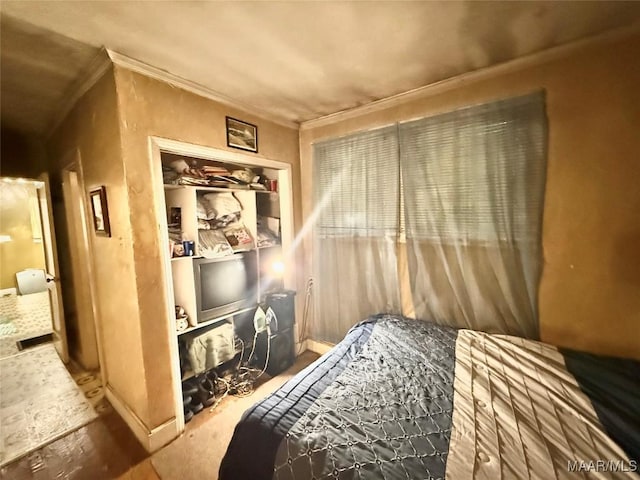 2121 Lauderdale St, Selma, AL 36701 - bedroom with crown molding